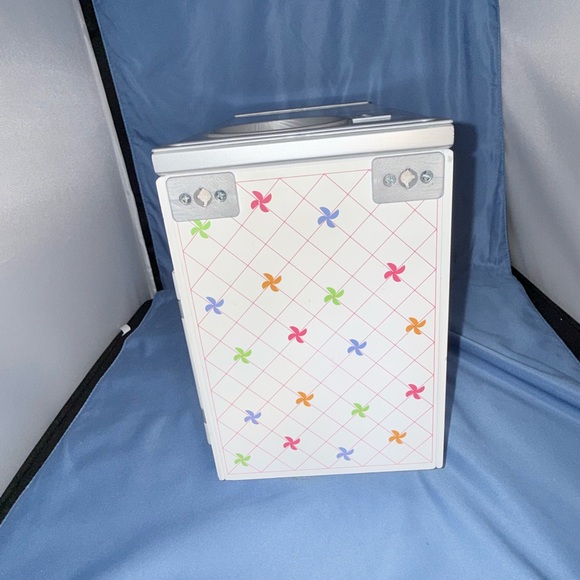 American Girl Doll CAMPUS SNACKS ROLLING CART RETIRED with 10 accessories - Picture 6 of 11